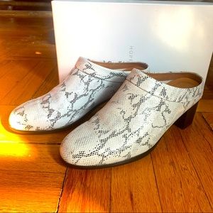 Hopp Studio collar mule clog python snakeskin sz 9